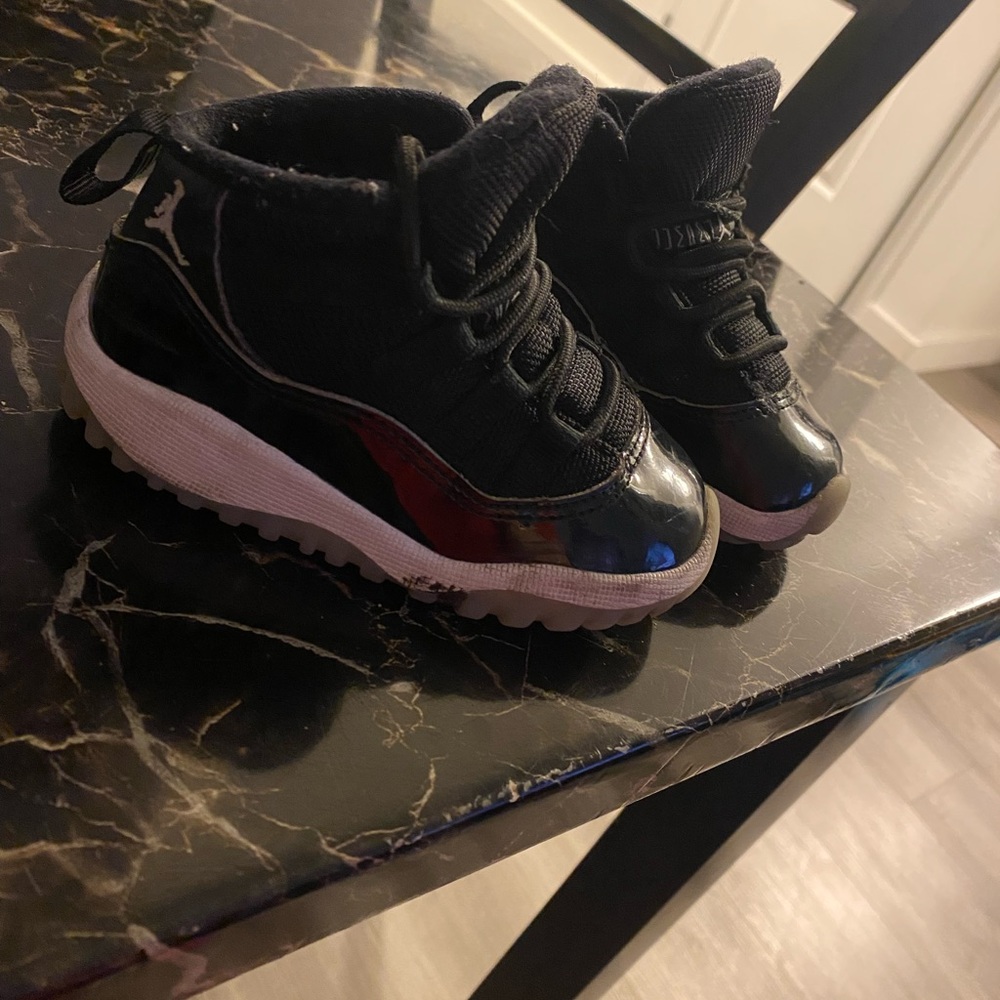Used but fair condition . Toddlers size 6c . Need new shoelaces on one shoe .